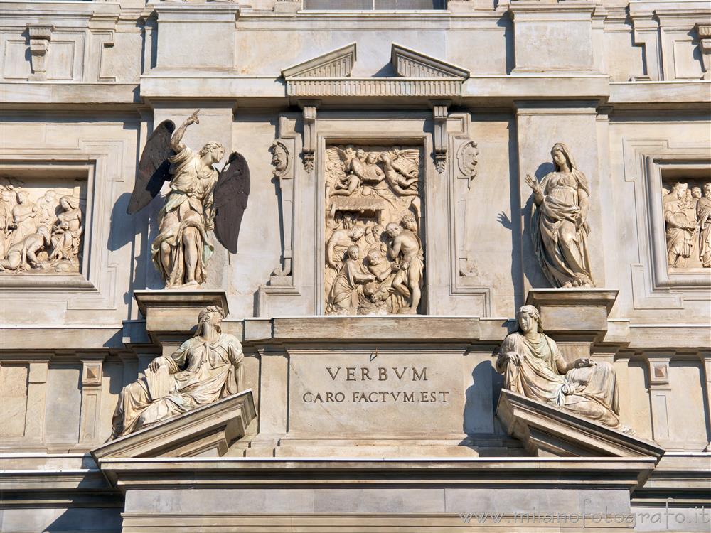 Milan (Italy) - Statues above the main entrance of the Church of Santa Maria dei Miracoli